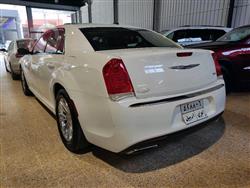 کرایسلەر 300